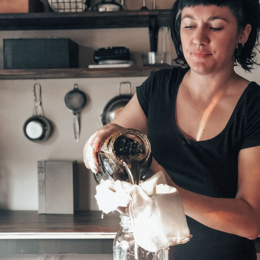 How to Make an Herbal Tincture